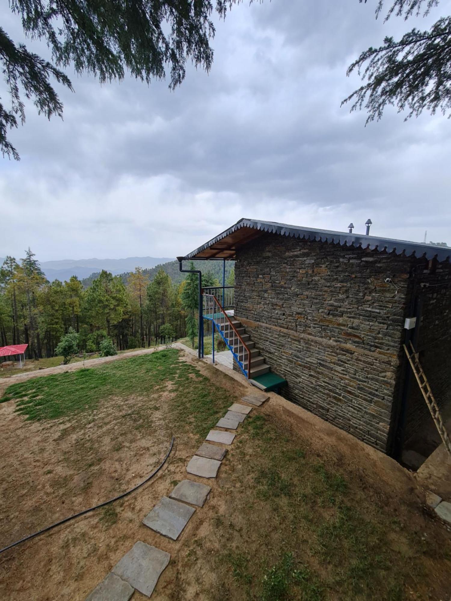 The Roots Homestay Алмора Экстерьер фото